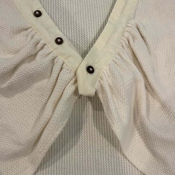 Free People “Beach” wear, cute cream colored crop top in size medium - Picture 2 of 4